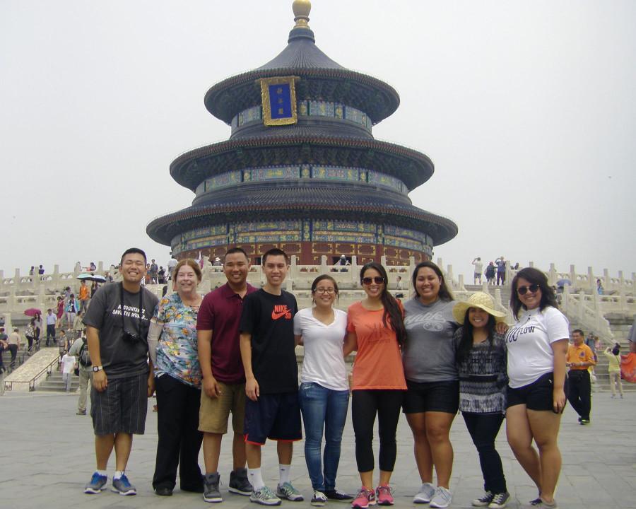 Hogan+students+visited+the+Temple+of+Heaven%2C+a+medieval+complex+of+religious+buildings+in+Beijing%2C+China.