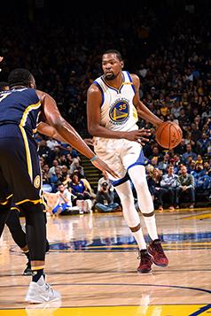 OAKLAND, CA - DECEMBER 5: Kevin Durant #35 of the Golden State Warriors handles the ball during the game against the Indiana Pacers on December 5, 2016 at ORACLE Arena in Oakland, California. NOTE TO USER: User expressly acknowledges and agrees that, by downloading and or using this photograph, user is consenting to the terms and conditions of Getty Images License Agreement. Mandatory Copyright Notice: Copyright 2016 NBAE (Photo by Noah Graham/NBAE via Getty Images)