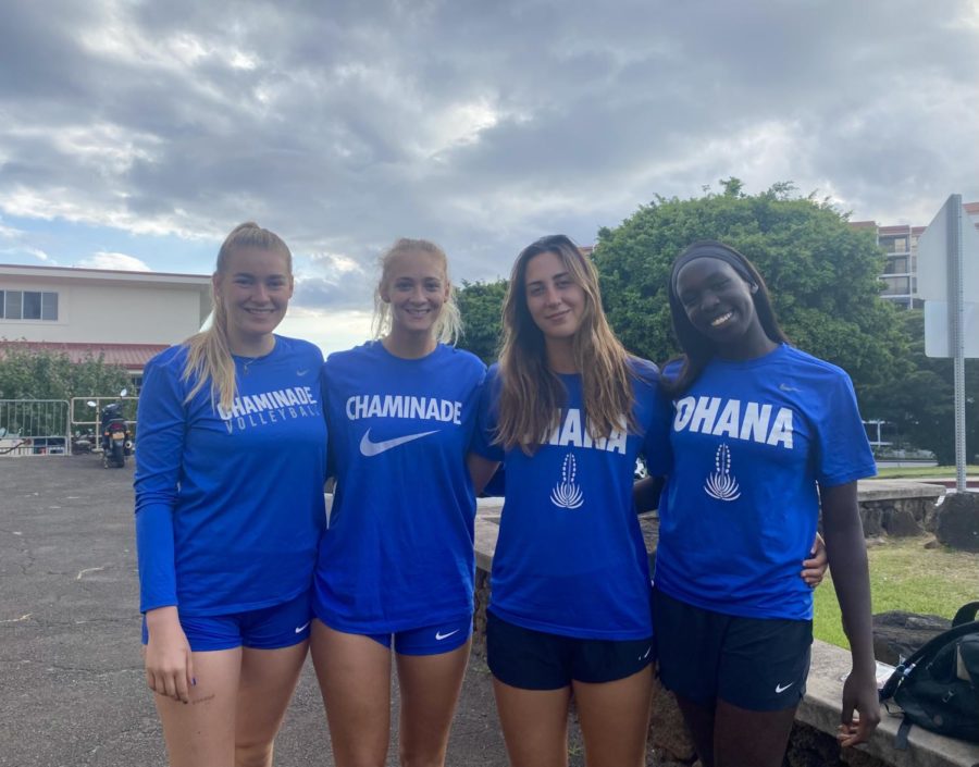 (From left to right) Sophie Schilling, Sasha Colombo, Greta Corti, and Ajack Malual hang around campus before practice time.
