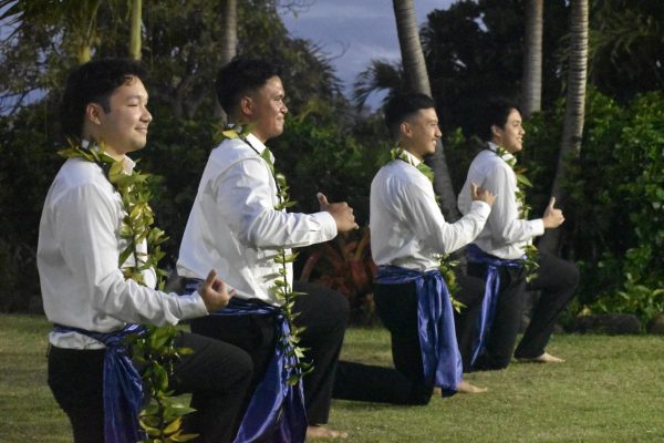 Hawaiian Club Shines at Extravaganza
